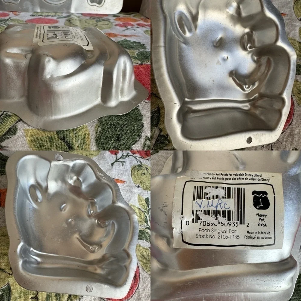 Vintage 90s Looney Tunes and Pooh cake molds set